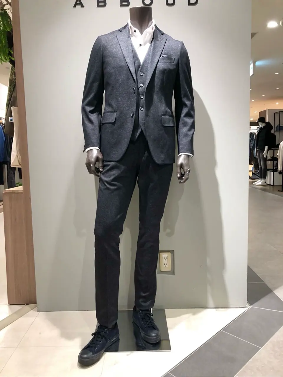 JOSEPH ABBOUD 川田 コーディネート画像