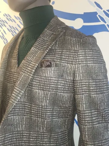 JOSEPH ABBOUD 亀井 コーディネート画像