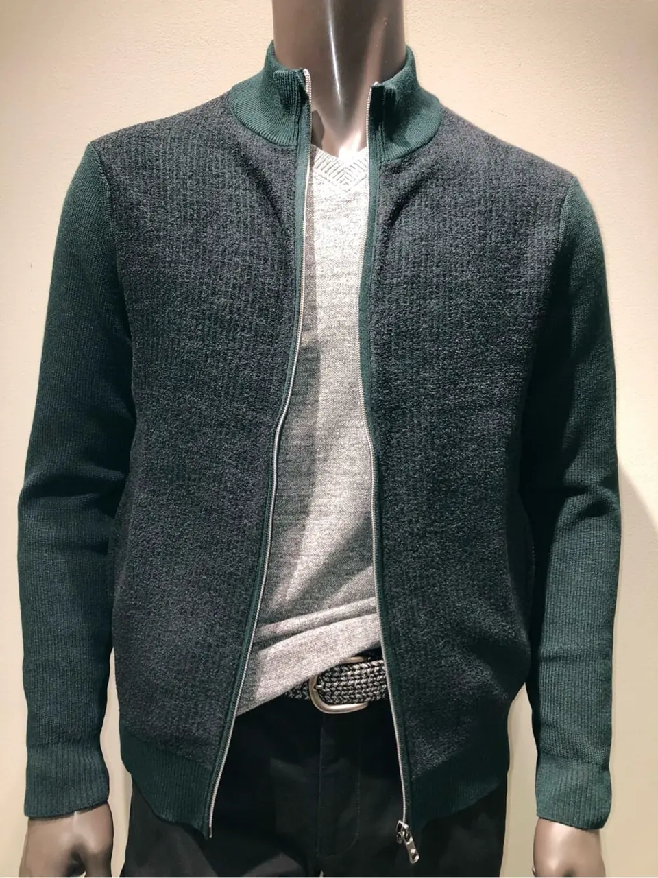 JOSEPH ABBOUD 川田 コーディネート画像