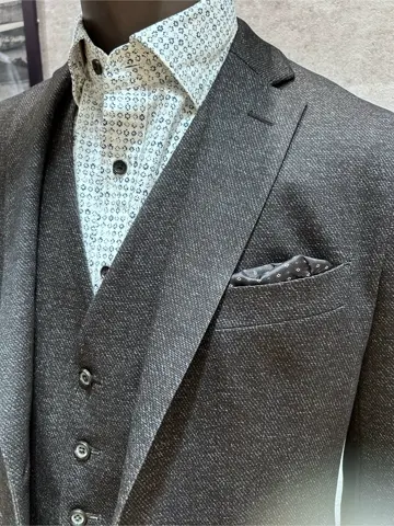 JOSEPH ABBOUD 二澤 コーディネート画像