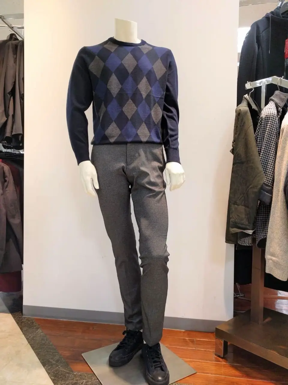 JOSEPH ABBOUD 　伊丹 コーディネート画像
