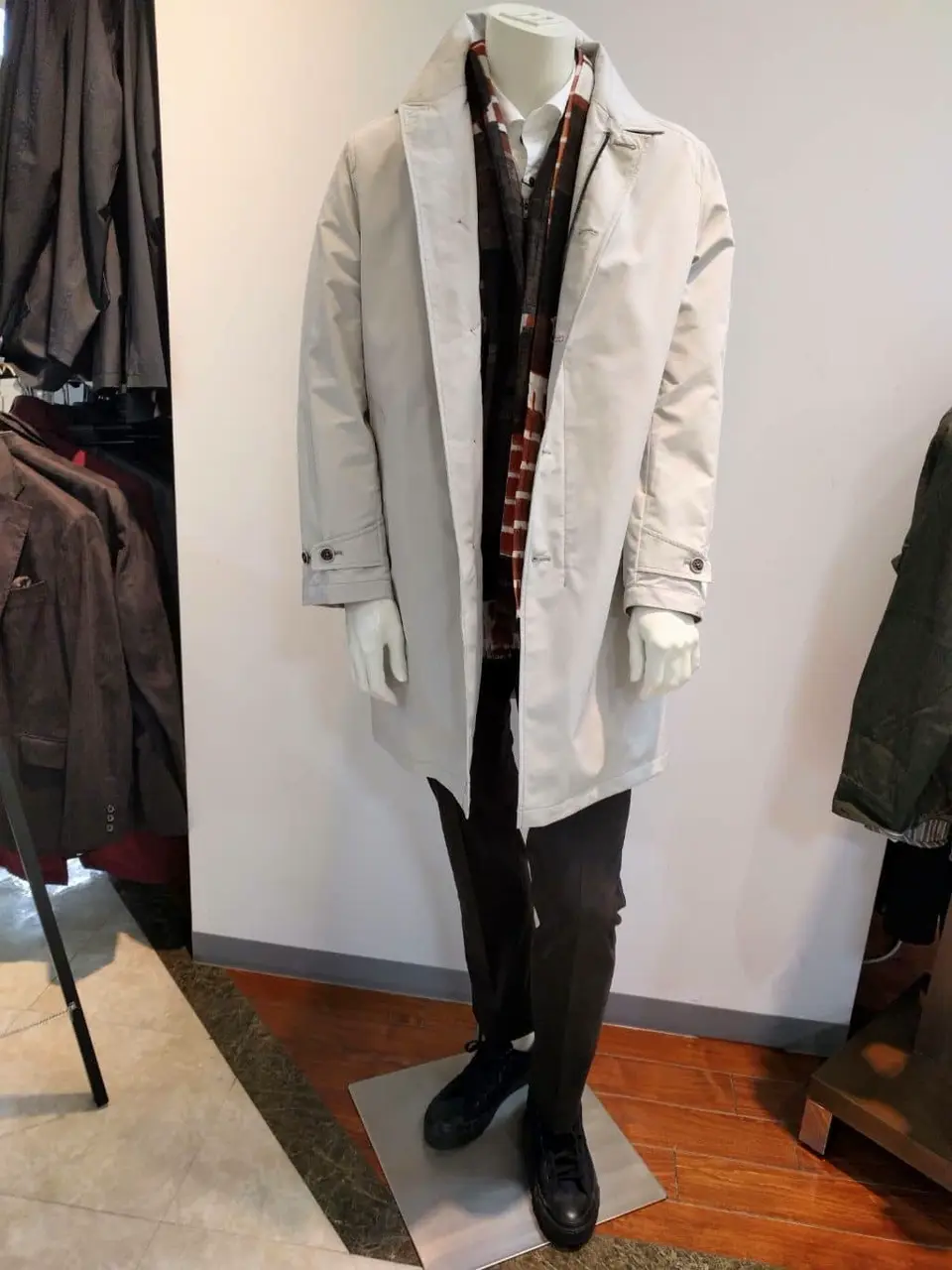 JOSEPH ABBOUD 　伊丹 コーディネート画像