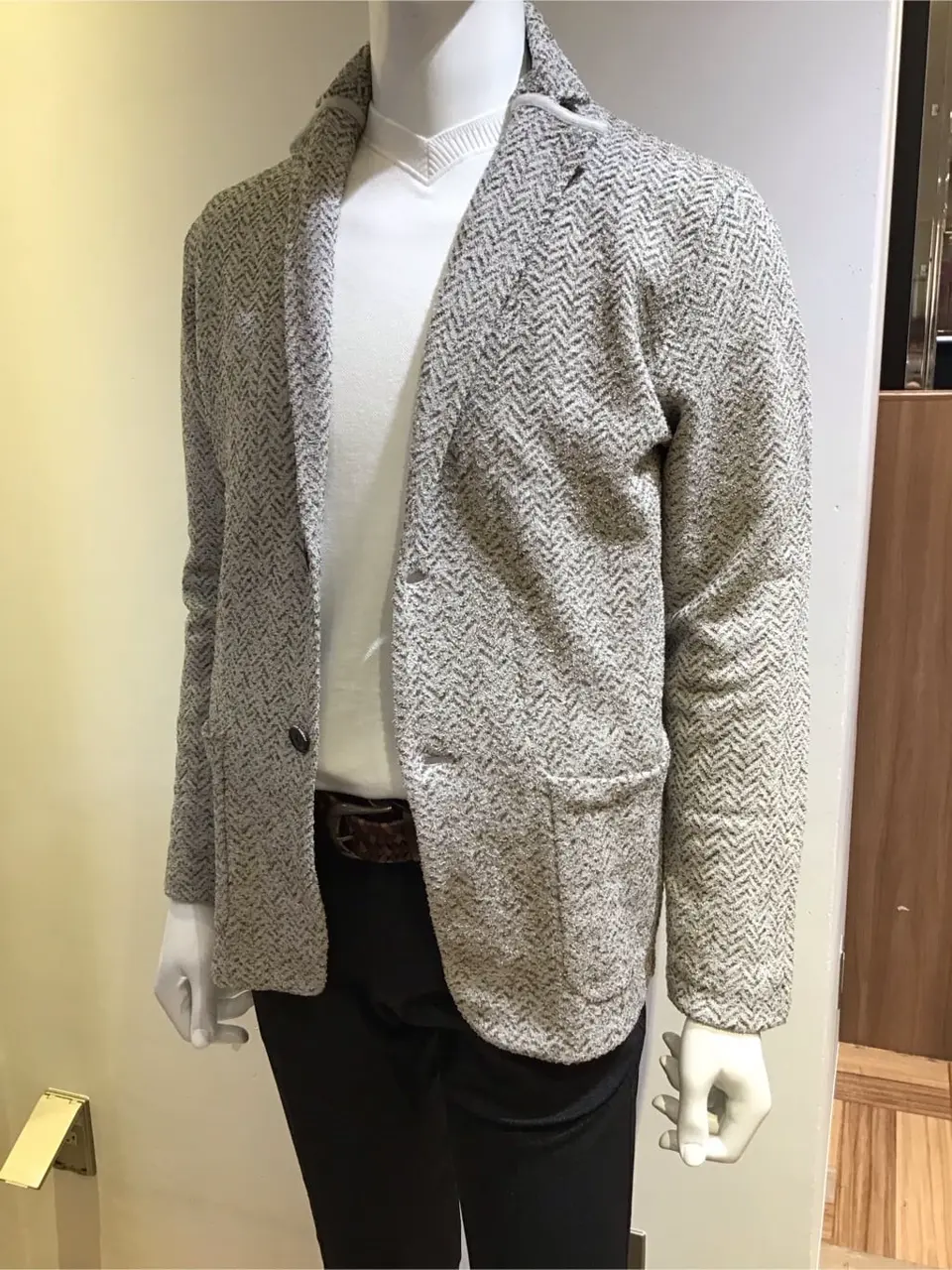 JOSEPH ABBOUD 小城 コーディネート画像
