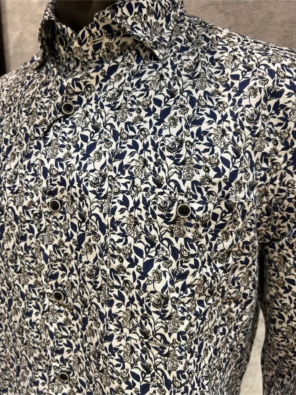 JOSEPH ABBOUD 上條 コーディネート画像