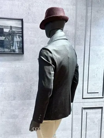 JOSEPH ABBOUD 二澤 コーディネート画像