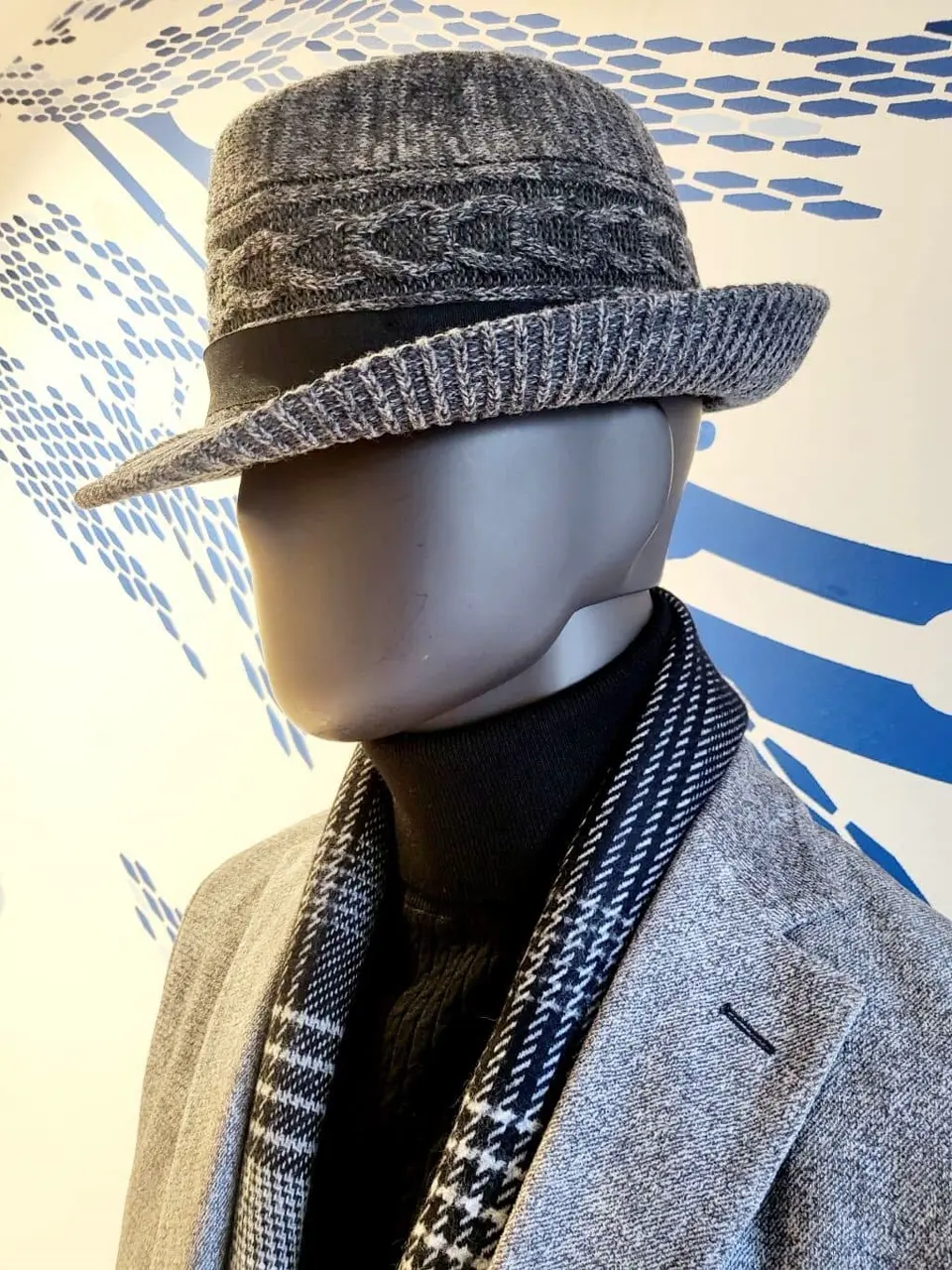 JOSEPH ABBOUD 亀井 コーディネート画像