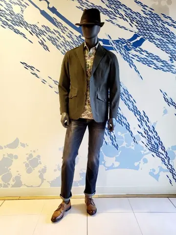 JOSEPH ABBOUD 亀井 コーディネート画像