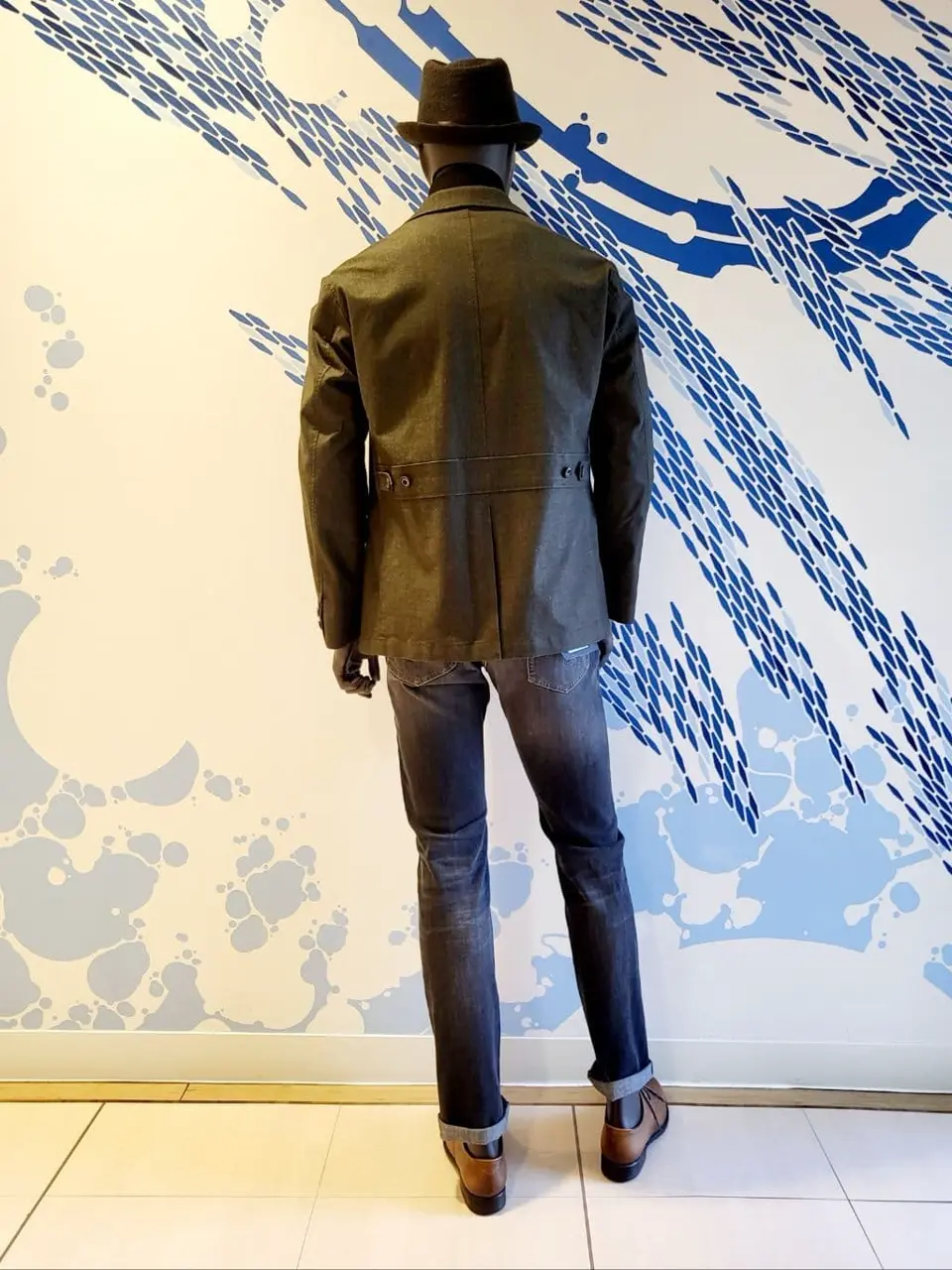 JOSEPH ABBOUD 亀井 コーディネート画像