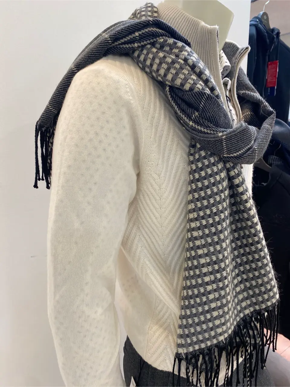 JOSEPH ABBOUD 坪井 コーディネート画像