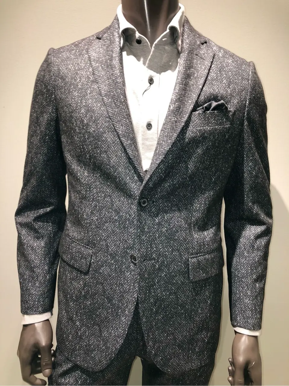 JOSEPH ABBOUD 川田 コーディネート画像