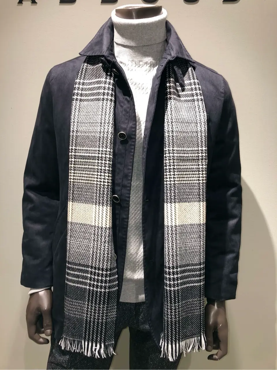 JOSEPH ABBOUD 川田 コーディネート画像