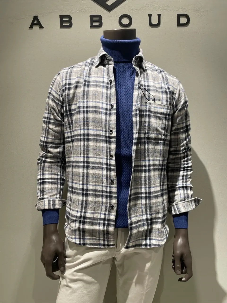 JOSEPH ABBOUD 伊津野 コーディネート画像