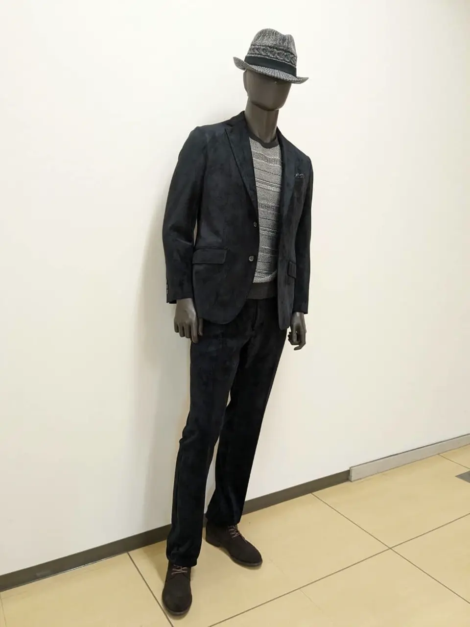 JOSEPH ABBOUD 大久 コーディネート画像