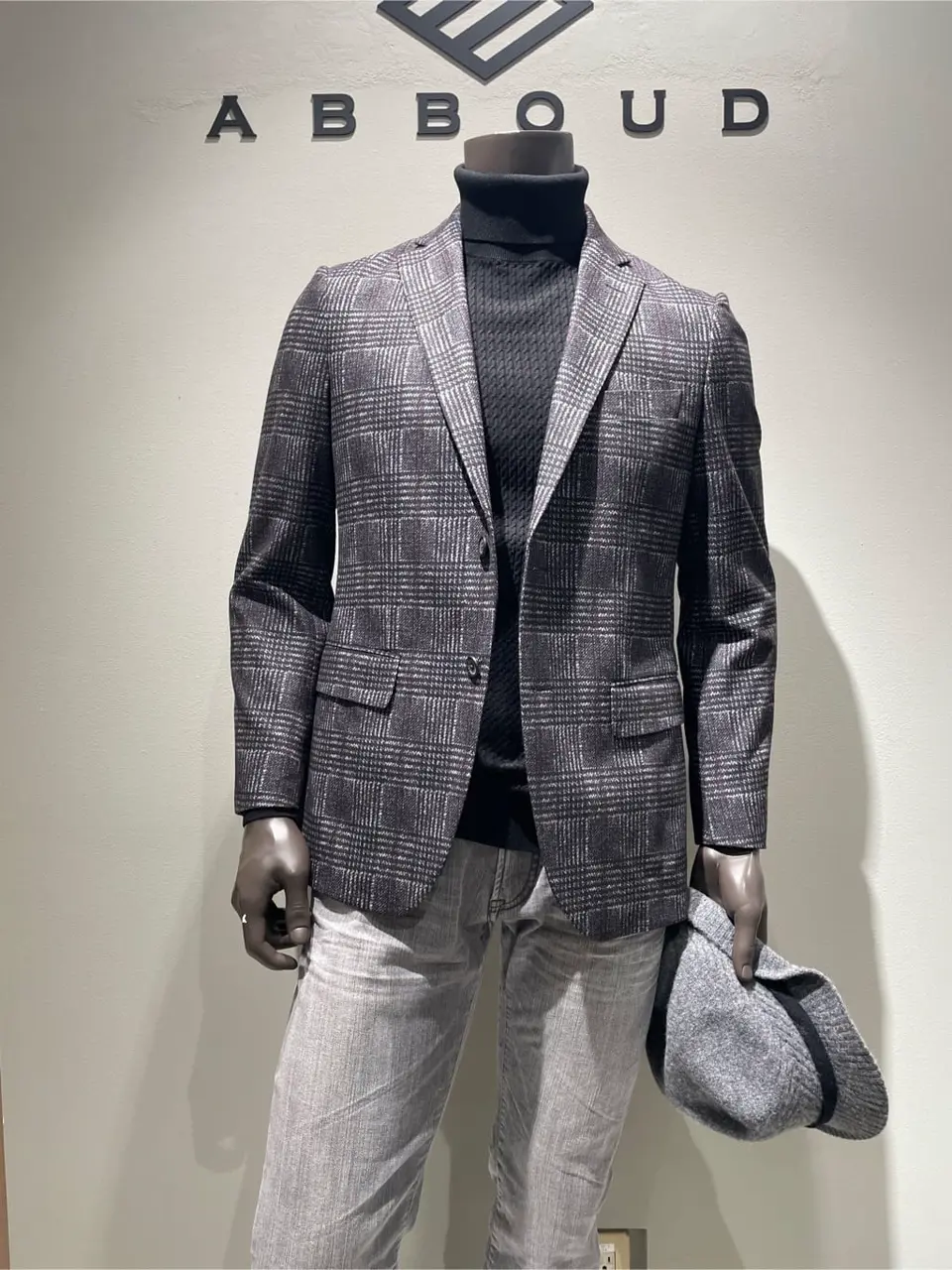JOSEPH ABBOUD 伊津野 コーディネート画像