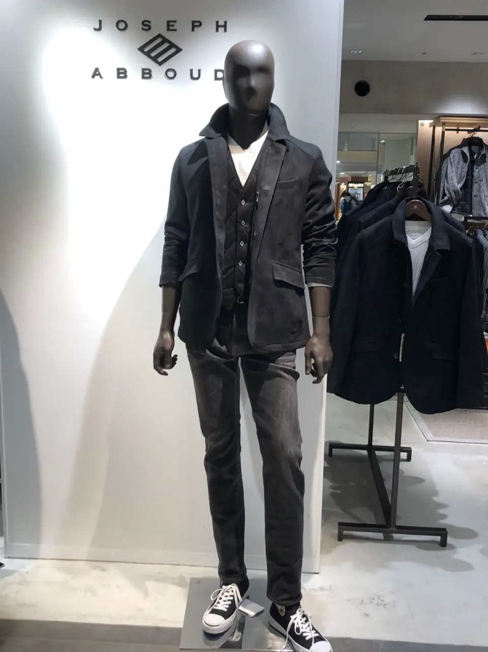 JOSEPH ABBOUD 小田 コーディネート画像