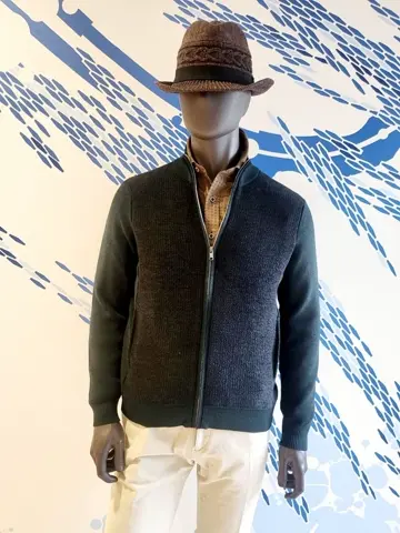 JOSEPH ABBOUD 亀井 コーディネート画像