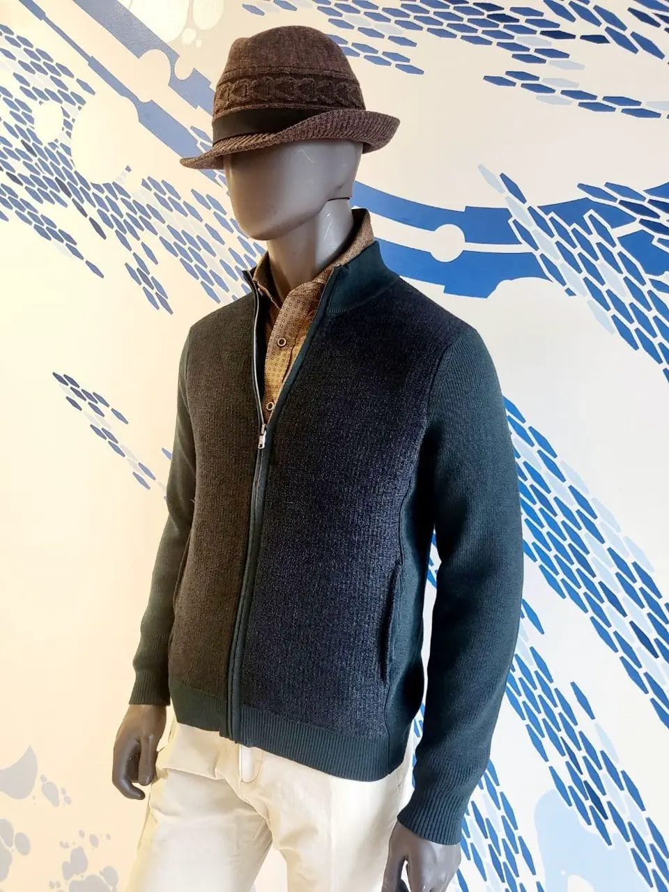 JOSEPH ABBOUD 亀井 コーディネート画像