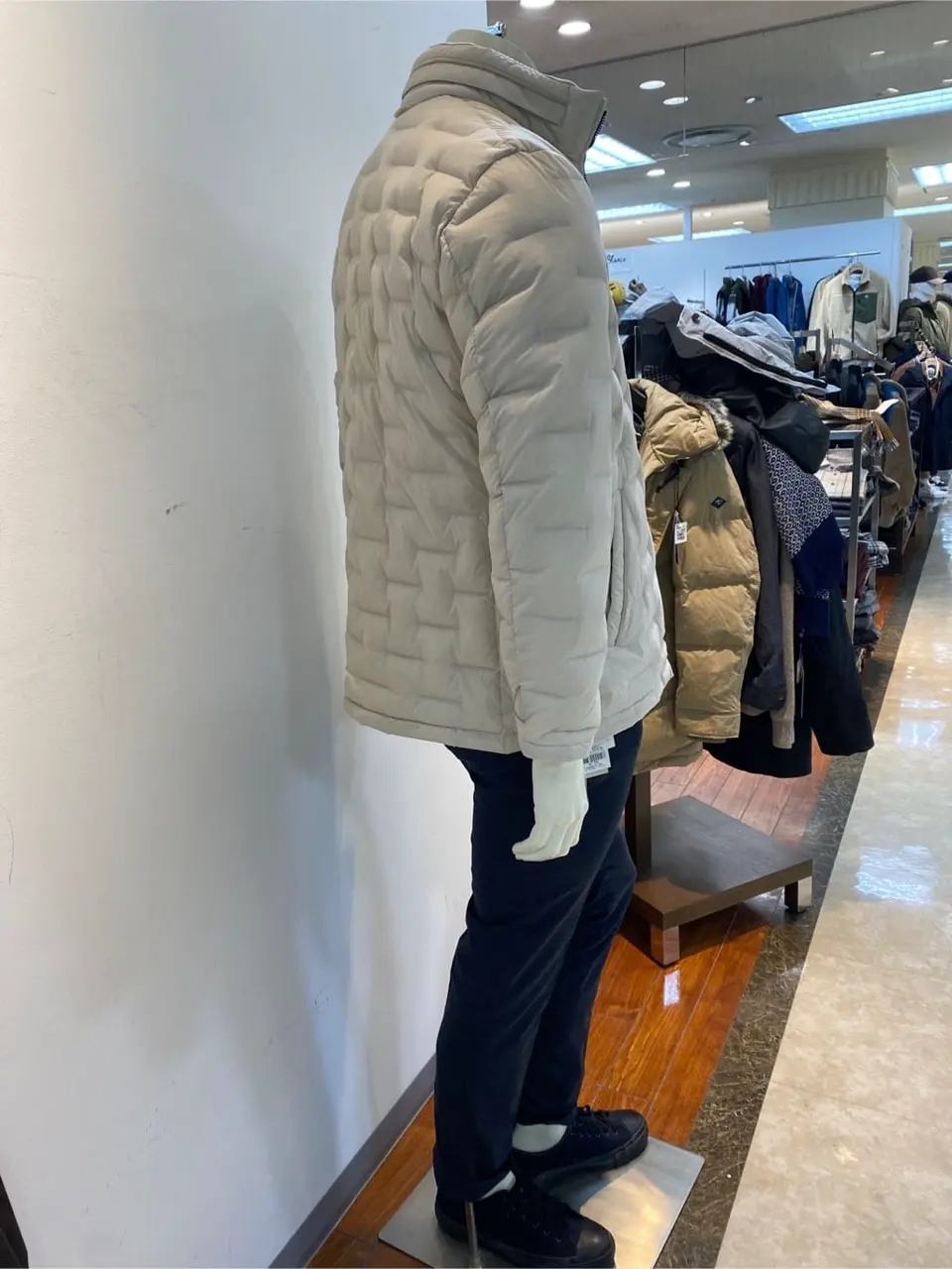 JOSEPH ABBOUD 坪井 コーディネート画像