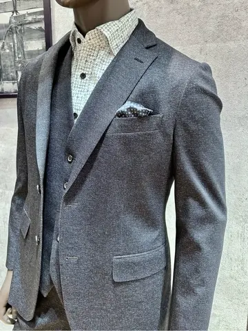 JOSEPH ABBOUD 二澤 コーディネート画像