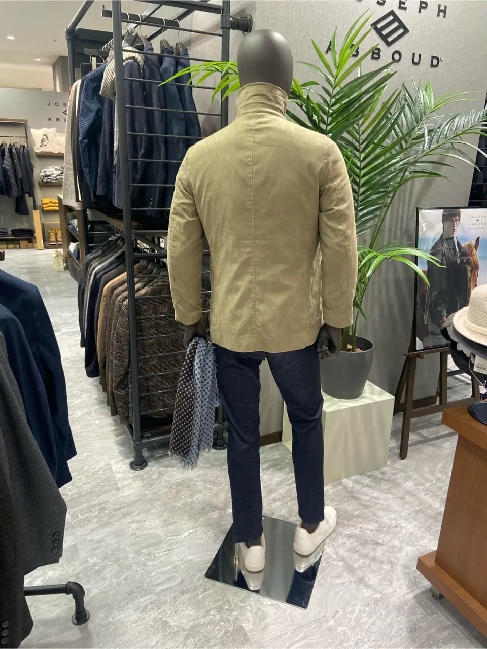 JOSEPH ABBOUD たかい　かおり コーディネート画像