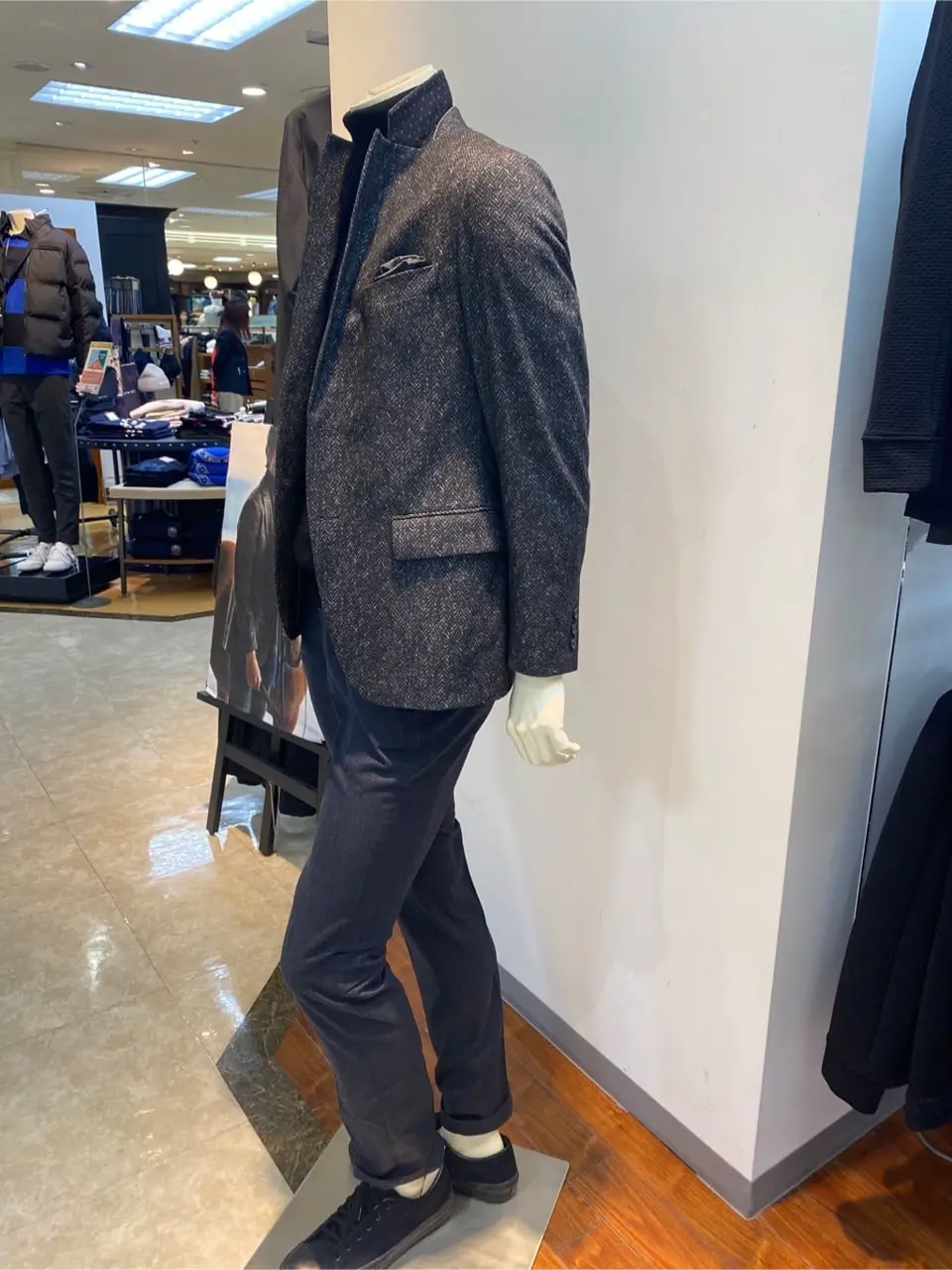 JOSEPH ABBOUD 坪井 コーディネート画像