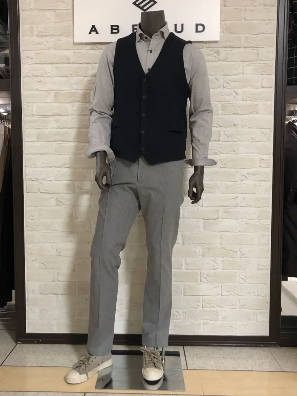 JOSEPH ABBOUD 山口 コーディネート画像