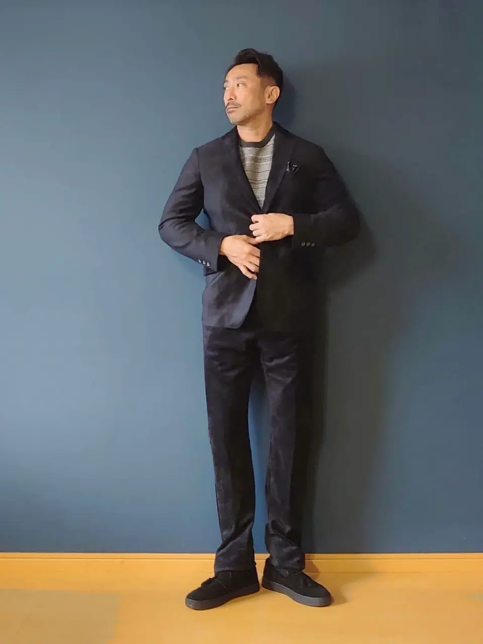 JOSEPH ABBOUD 安東 コーディネート画像