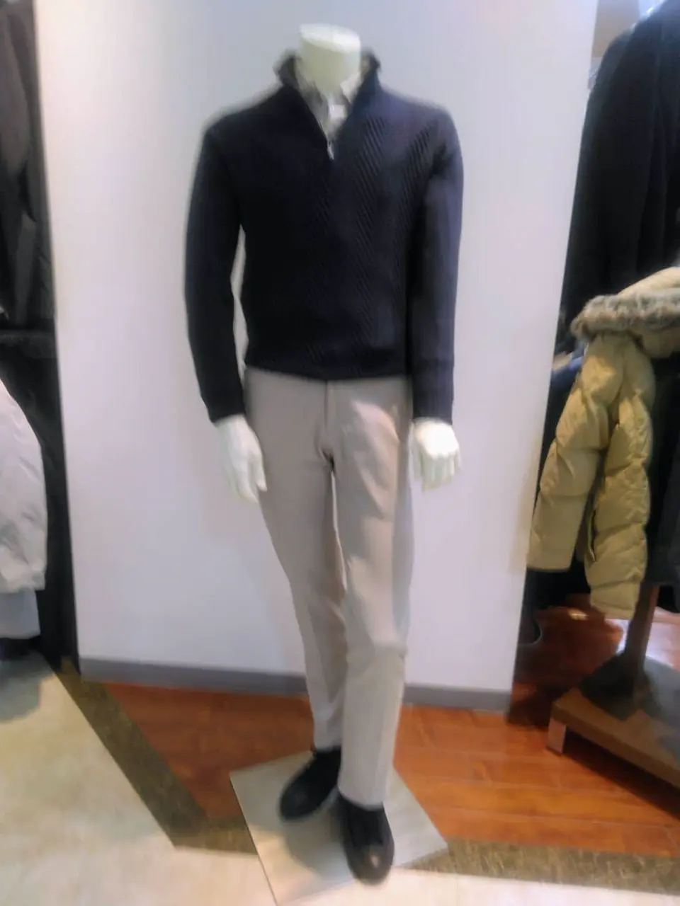 JOSEPH ABBOUD 　伊丹 コーディネート画像
