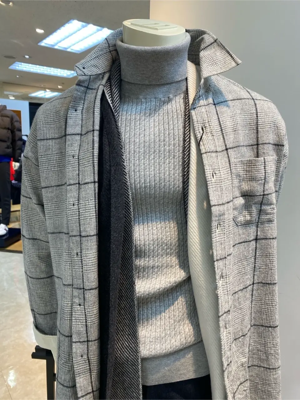 JOSEPH ABBOUD 坪井 コーディネート画像