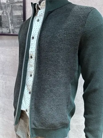 JOSEPH ABBOUD 二澤 コーディネート画像