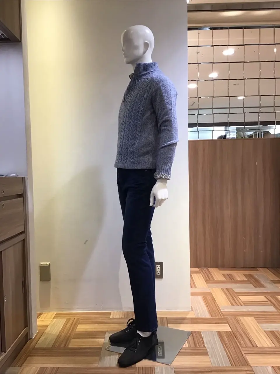 JOSEPH ABBOUD 小城 コーディネート画像