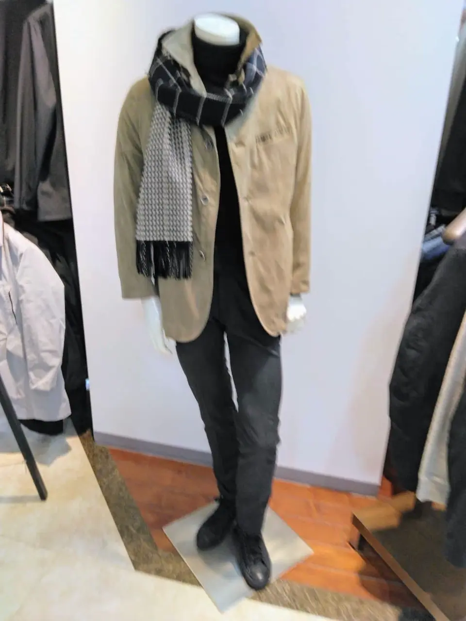 JOSEPH ABBOUD 　伊丹 コーディネート画像