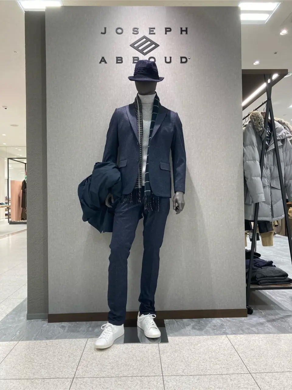 JOSEPH ABBOUD 上田 コーディネート画像