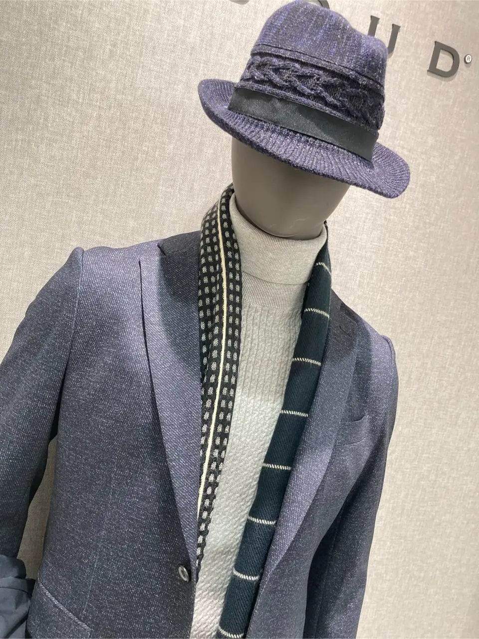 JOSEPH ABBOUD 上田 コーディネート画像