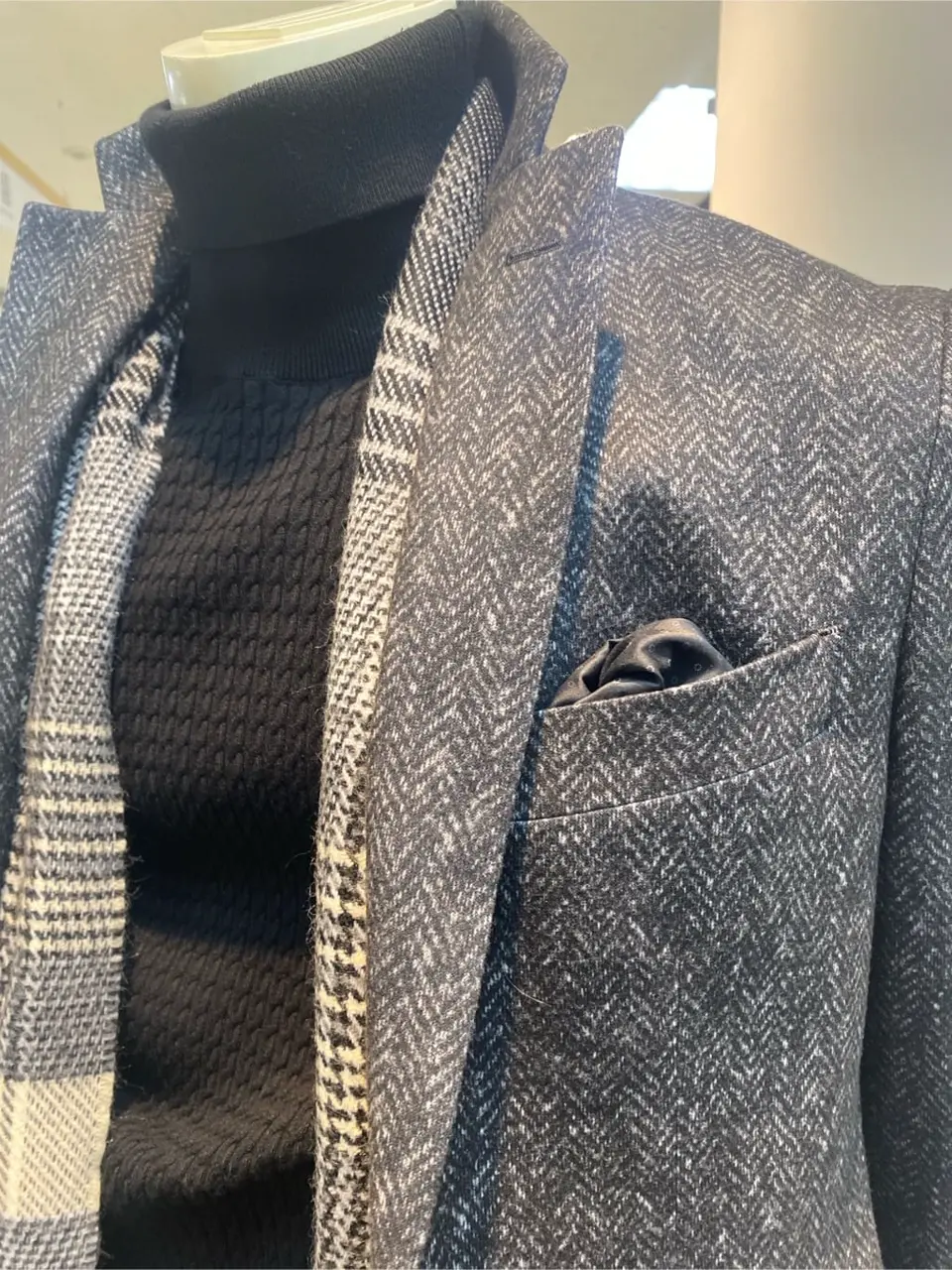 JOSEPH ABBOUD 坪井 コーディネート画像