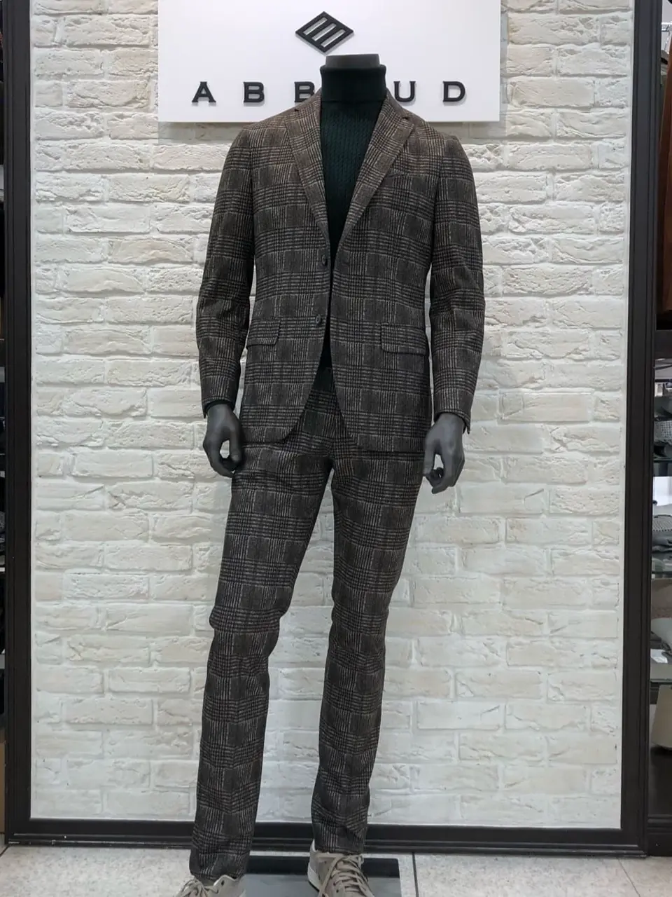 JOSEPH ABBOUD 山口 コーディネート画像