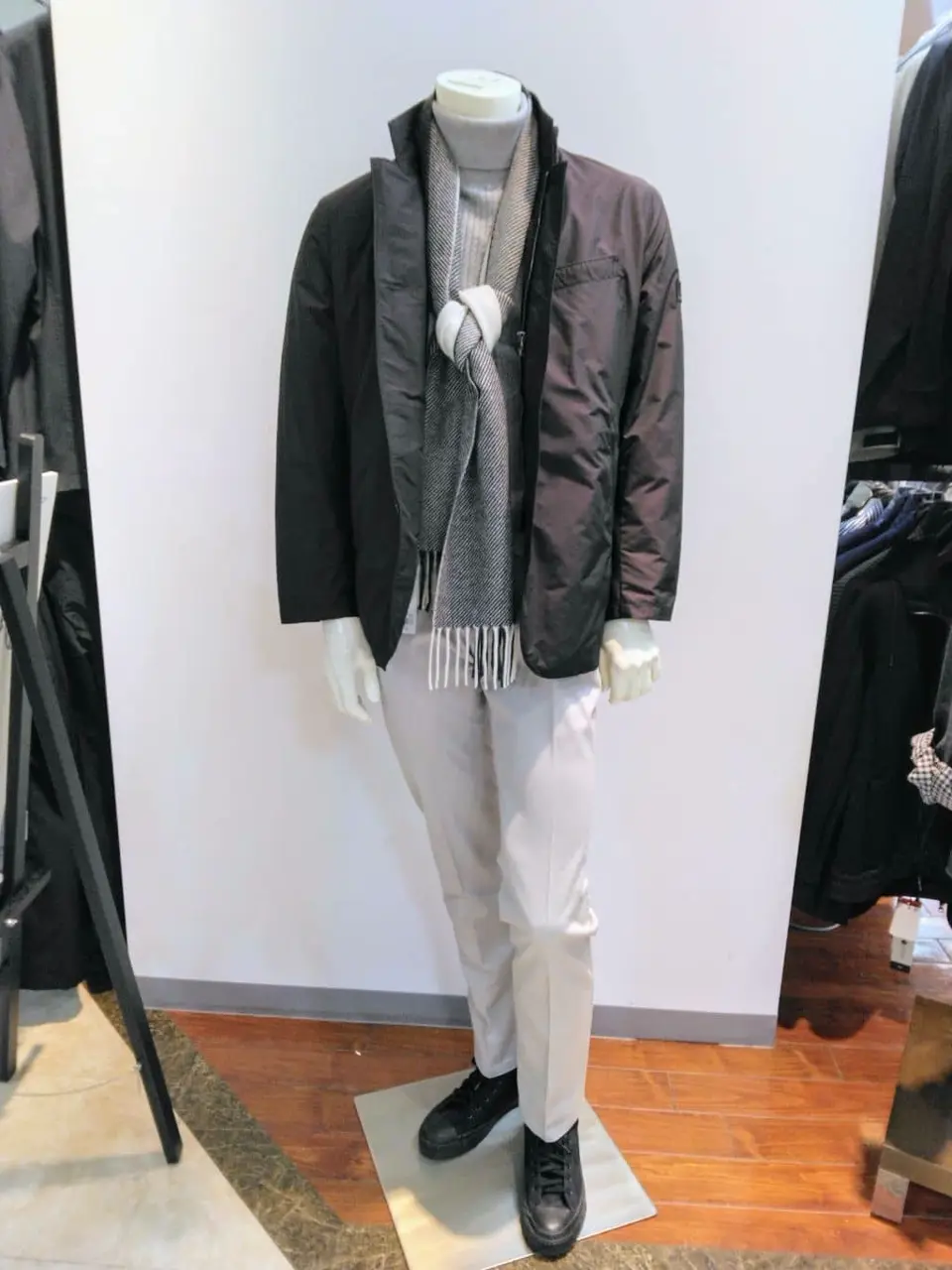 JOSEPH ABBOUD 　伊丹 コーディネート画像