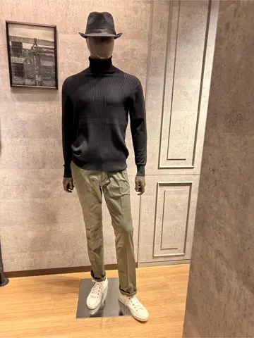 JOSEPH ABBOUD 上條 コーディネート画像