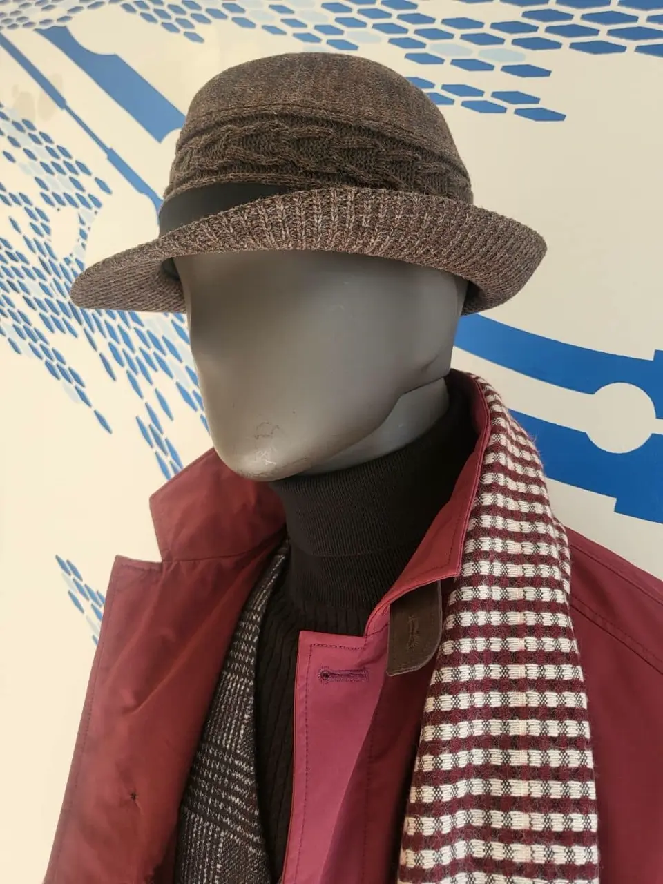 JOSEPH ABBOUD 亀井 コーディネート画像