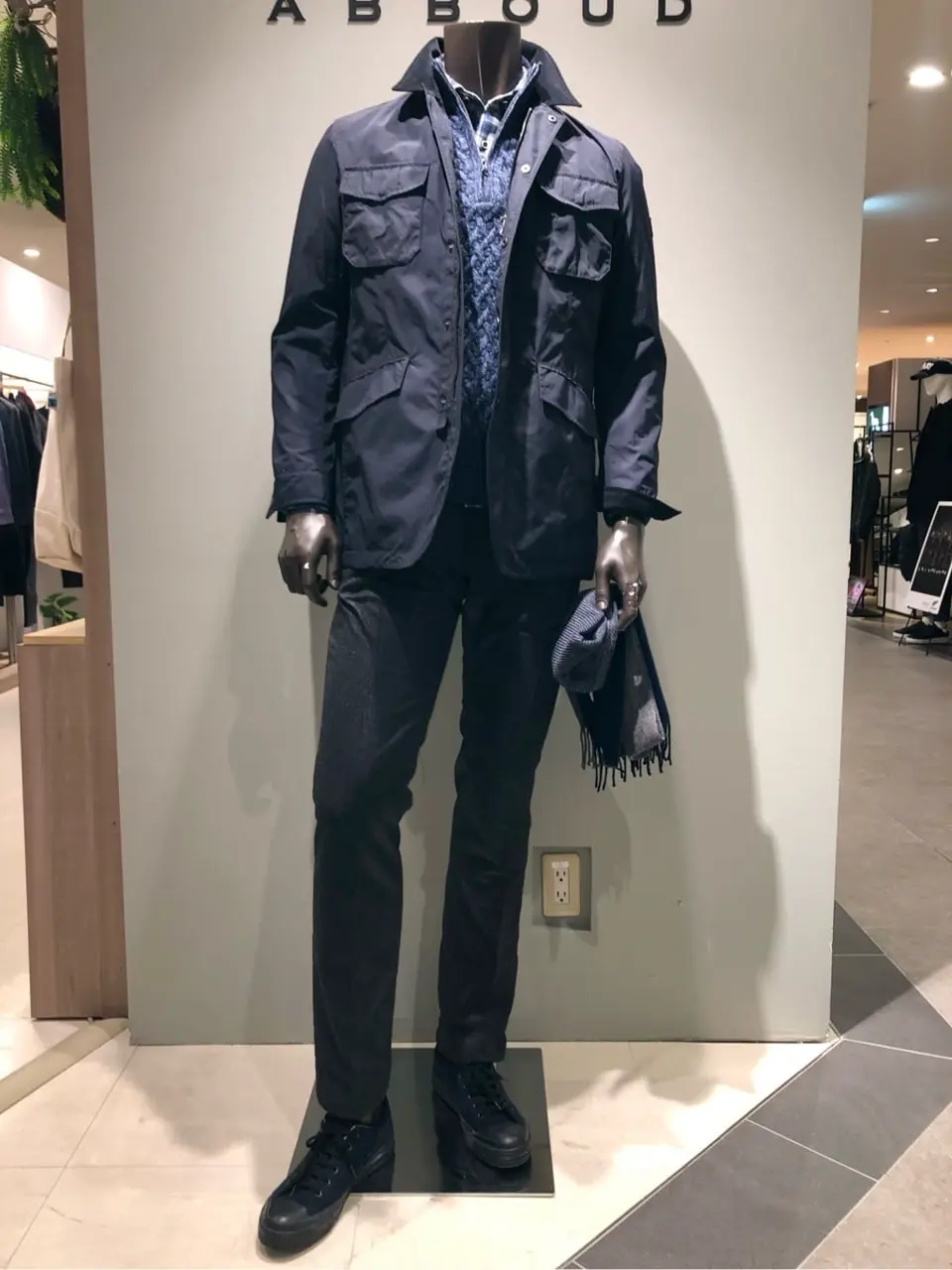 JOSEPH ABBOUD 川田 コーディネート画像