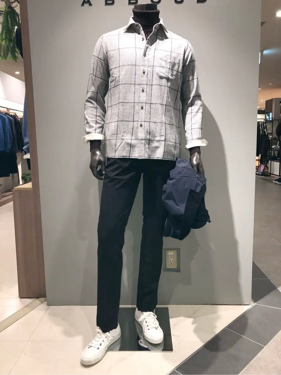 JOSEPH ABBOUD 川田 コーディネート画像