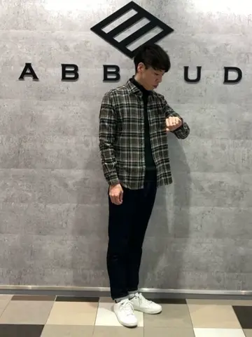 JOSEPH ABBOUD 足立 コーディネート画像