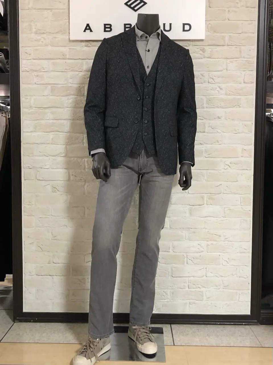 JOSEPH ABBOUD 山口 コーディネート画像