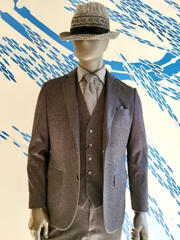 JOSEPH ABBOUD 亀井 コーディネート画像