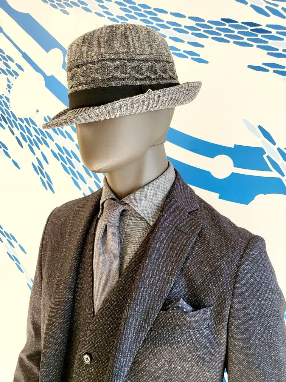 JOSEPH ABBOUD 亀井 コーディネート画像
