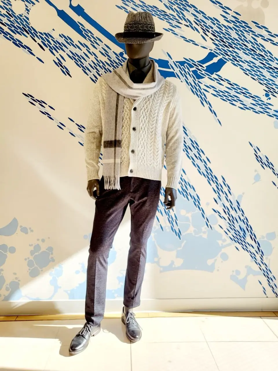 JOSEPH ABBOUD 亀井 コーディネート画像