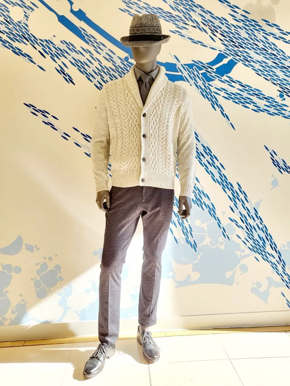 JOSEPH ABBOUD 亀井 コーディネート画像