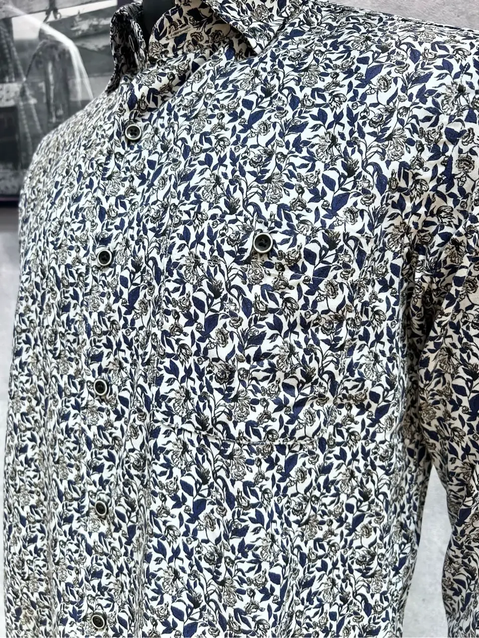 JOSEPH ABBOUD 二澤 コーディネート画像