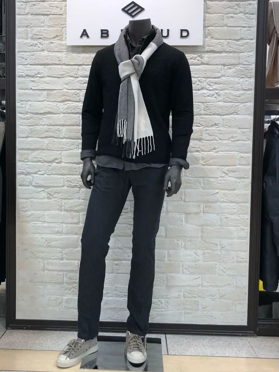 JOSEPH ABBOUD 山口 コーディネート画像