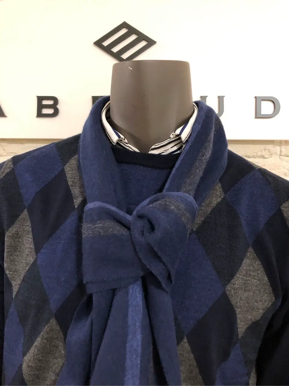 JOSEPH ABBOUD 山口 コーディネート画像